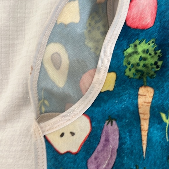 Veggie & Fruit Print Bib | Bapron Baby | - Picture 4 of 4